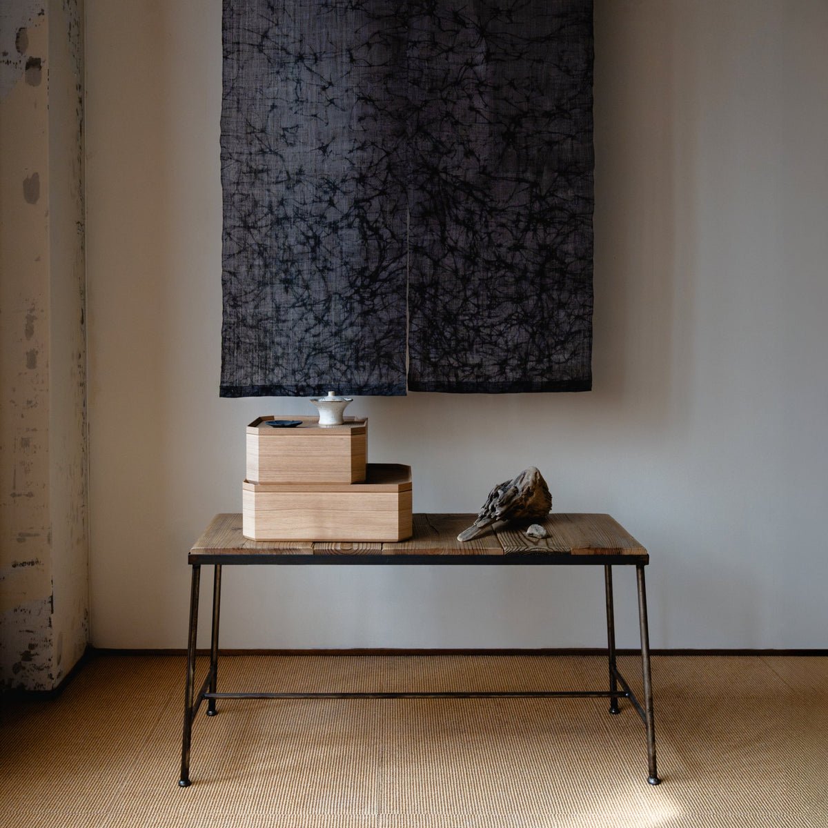 Rōketsuzome Noren - Gray & Black